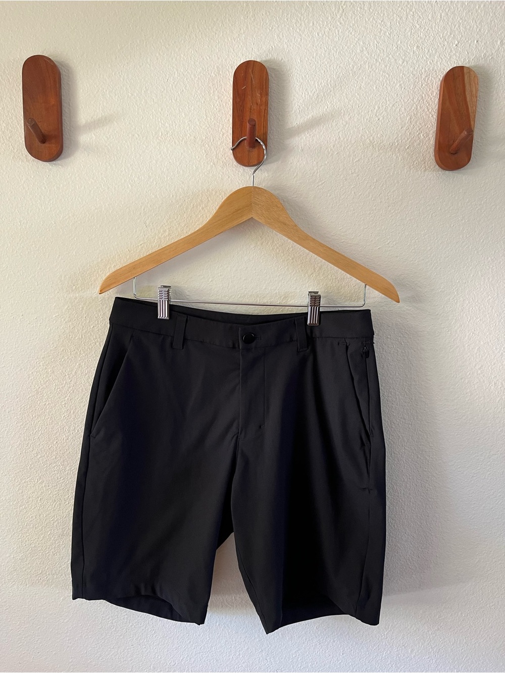 Lululemon Men’s Commission Golf Shorts 30